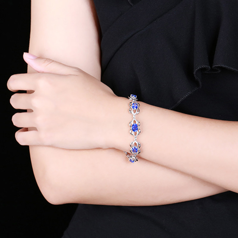 斯里兰卡矢车菊蓝天然蓝宝石手链685克拉18k金镶嵌镶嵌手饰