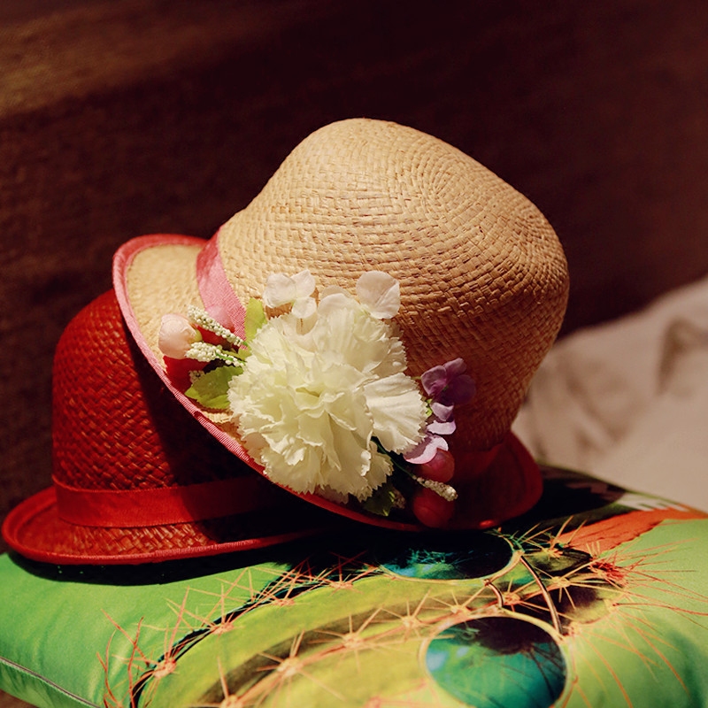 草帽花朵田园浪漫圆顶卷边拉菲草唯美女士春夏帽子