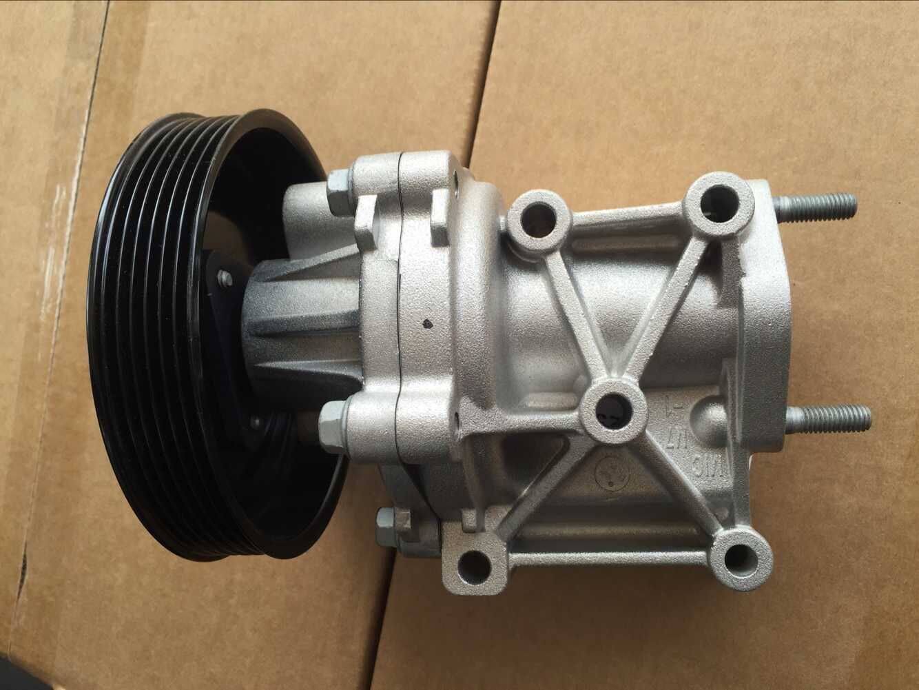 水泵适用于jeep指南者发动机吉普自由客纯正美国mopar配件水泵