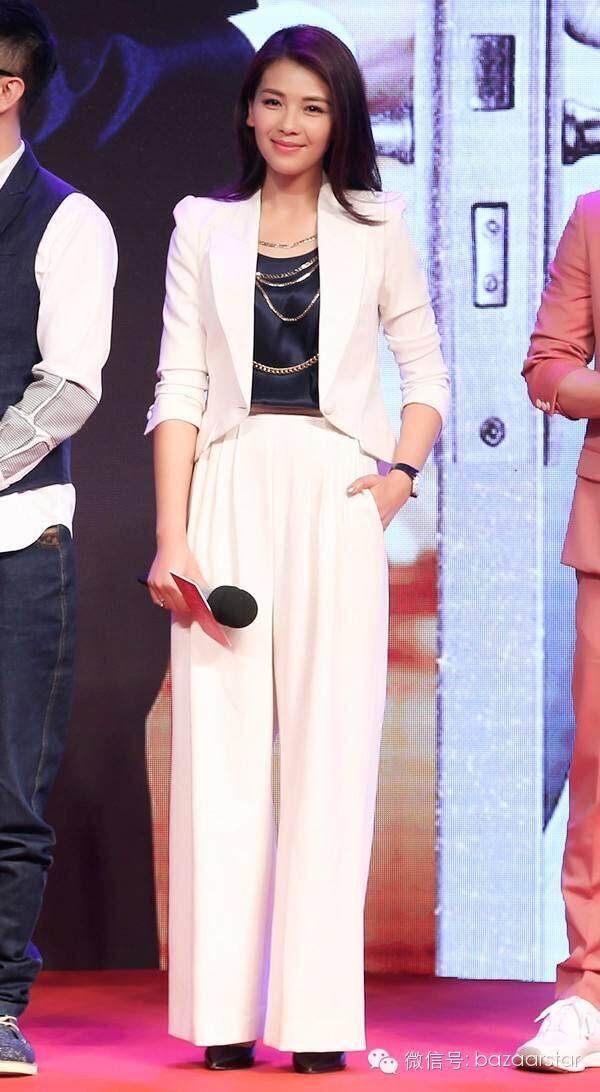 定制秋季女装明星刘涛同款白色休闲小西装短款阔腿裤长裤两件套装