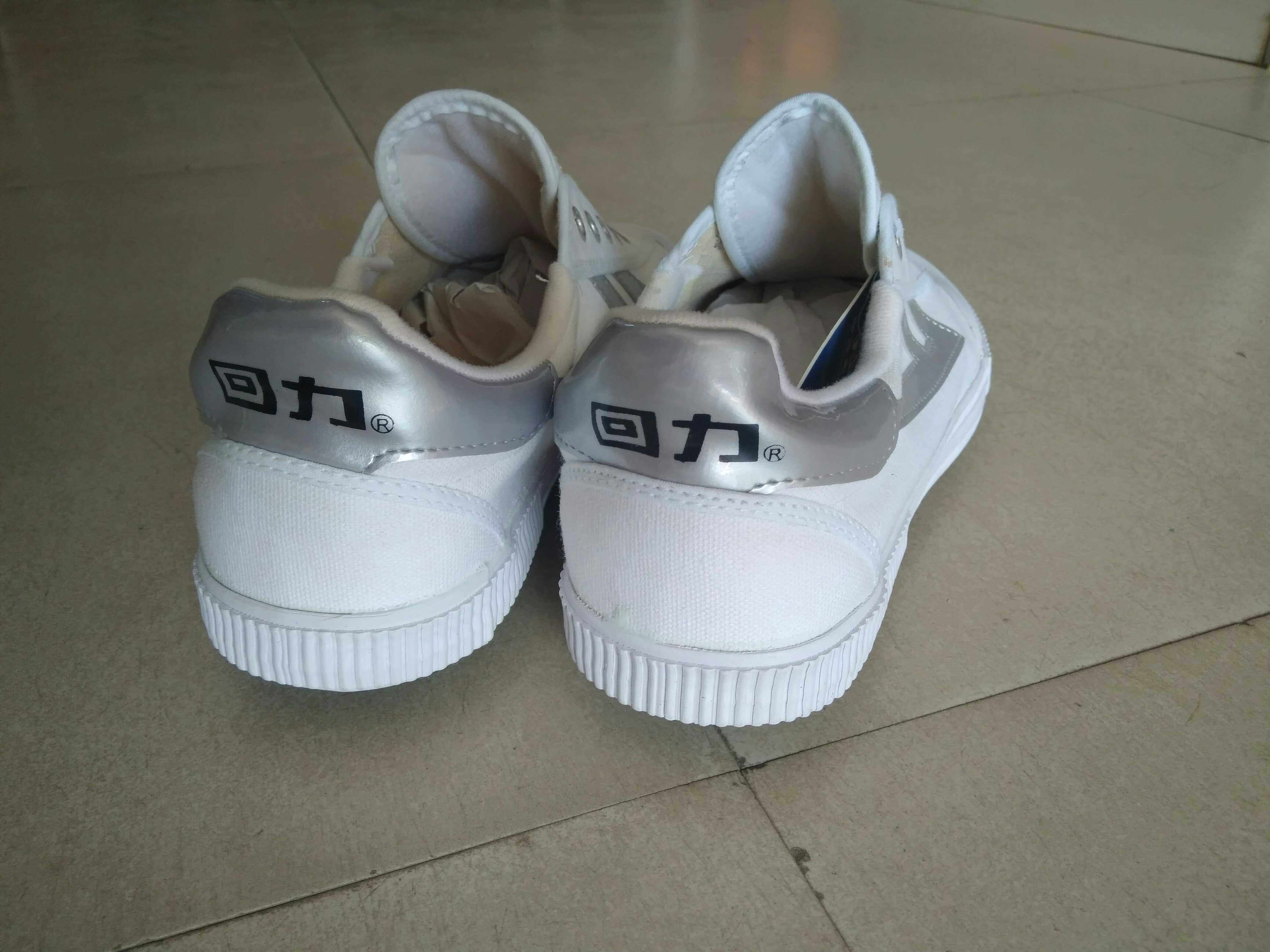 上海回力足球鞋男鞋女鞋圆钉足球训练透气帆布足球鞋