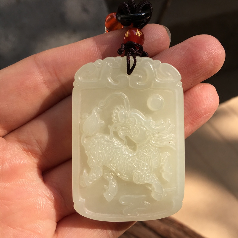 和田玉火火麒麟吊坠转运护身情侣招财麒麟送子项坠