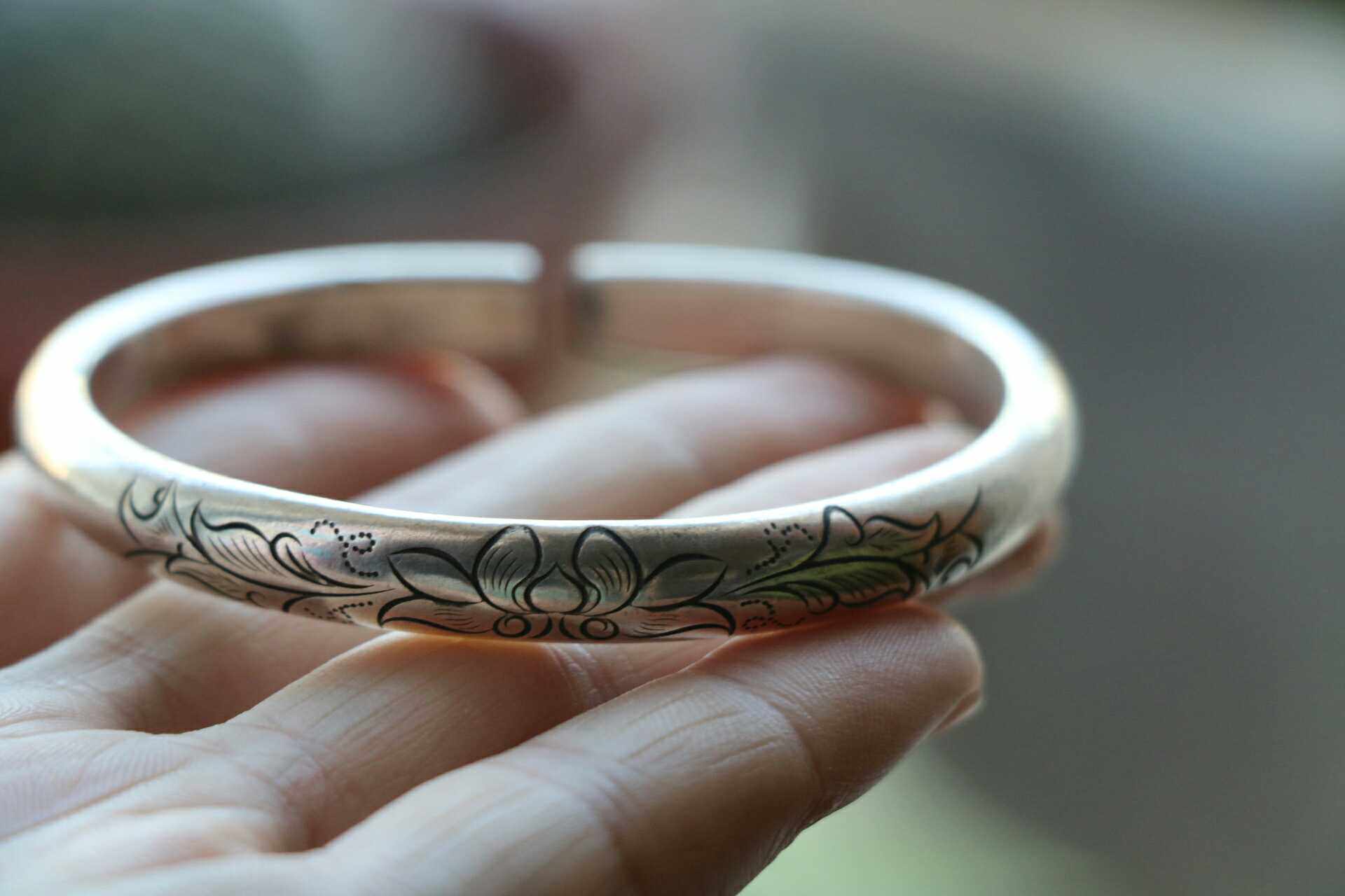 手工不语刻花开口苗银实心百搭手镯民族风特色手镯