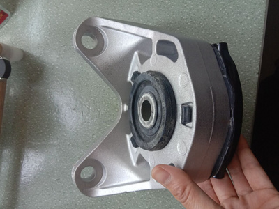 4t手动挡变速箱支架垫原装正品