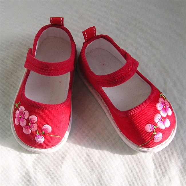 透气防滑千层底绣花宝宝布鞋节日唐装传统手工婴儿女童鞋刺绣梅花