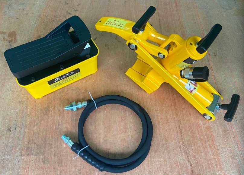 首页 下载app                          液压剥胎器 轮胎趾口脱离器