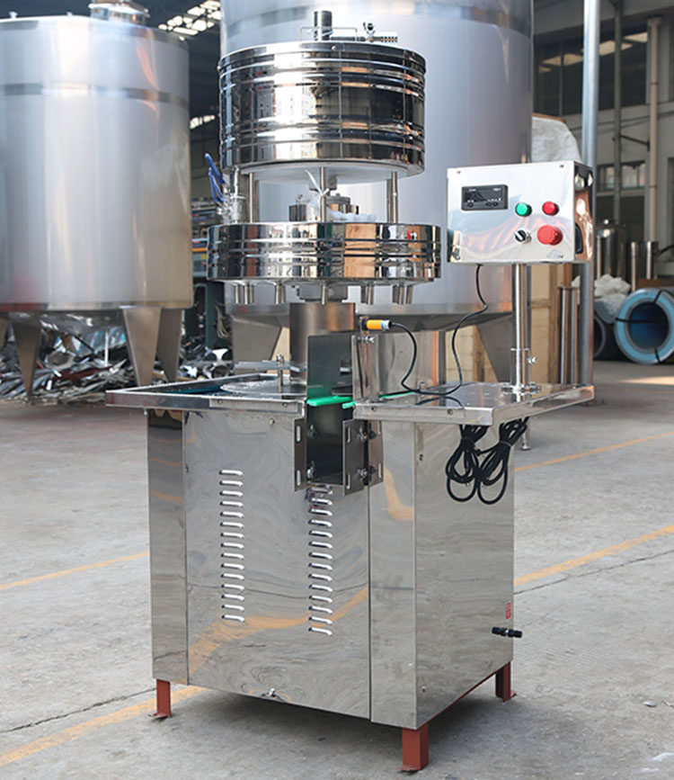 半自动液体灌装机定量分装设备白酒玻璃水罐装机灌装机