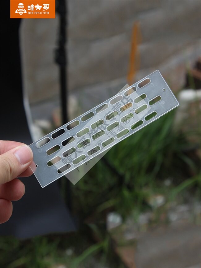 中蜂防跑片隔王片多功能蜂王防逃片蜂箱巢门专用养蜜蜂工具防盗蜂