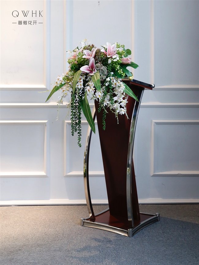 演讲讲台桌花仿真摆件会议室宴会主持台假前台仿真花