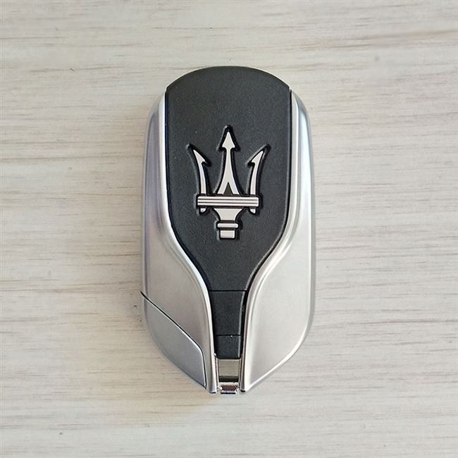 钥匙智能适用玛莎拉蒂智能卡卡带遥控芯片总裁吉博力汽车钥匙