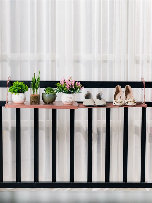 小型鞋架晾晒安装窗外置物架窗台阳台暖气片挂架小型晒衣架