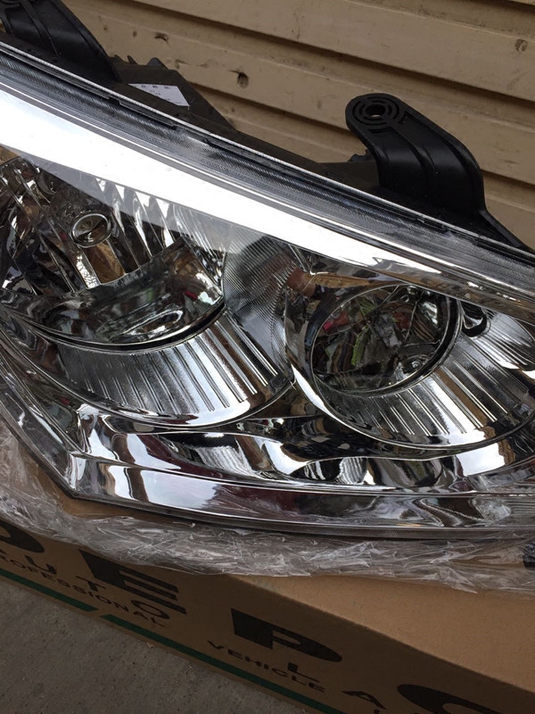 适用于现代悦动前大灯照灯组合总成原装品质大灯总成