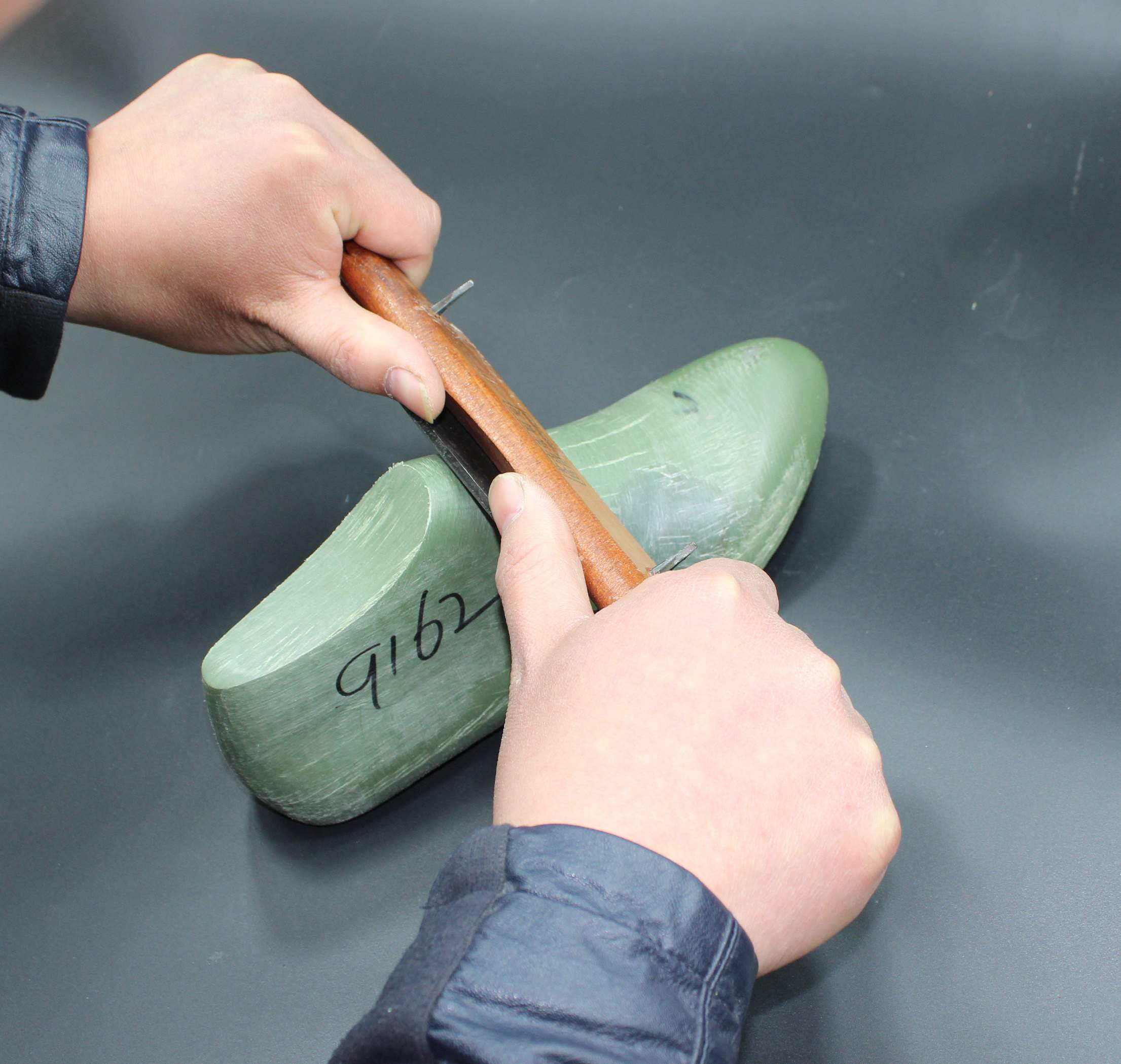 刮刀刨子工具木刨楦头鞋楦设计制作手推一字木刨