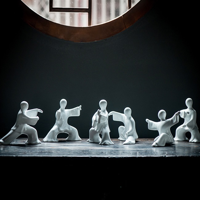 景德镇功夫太极拳人物陶瓷摆件中式客厅书房艺术摆件