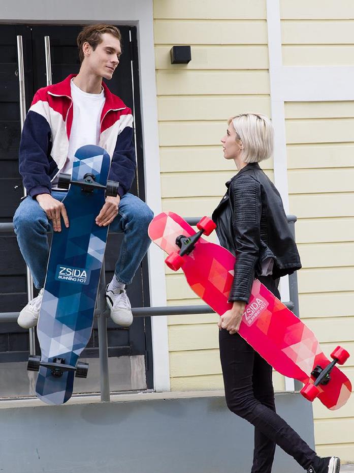 发光室内粉色扭动动平衡双面少年成人少女女孩子滑板