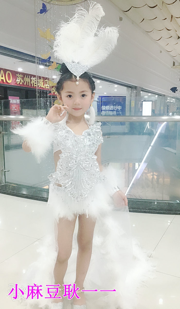 女童舞台泳装走秀比基尼维密翅膀车模模特白色泳衣裤