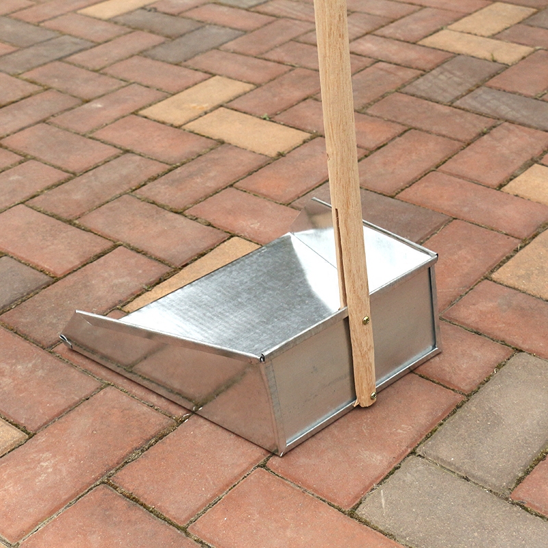 垃圾加大加厚木头柄铁畚箕大号单个铁皮畚斗簸箕