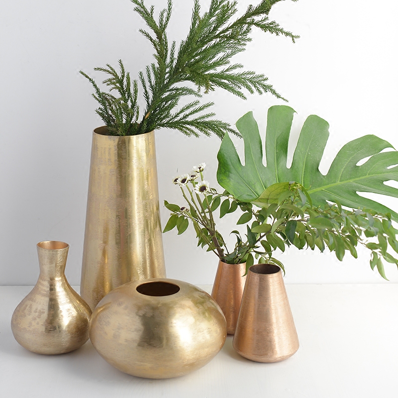 迪斯凯印度进口金色拉丝圆形窄口金属大中小装饰花瓶