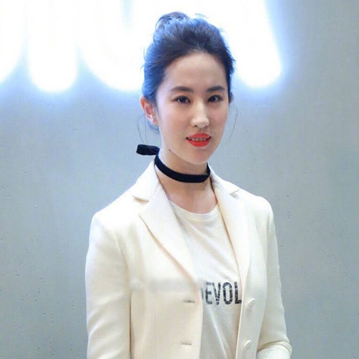 刘亦菲显瘦长袖三粒修身明星白色欧美西装新款西装