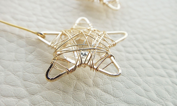 原创手工镀金金色金属丝缠绕星星少女塑料耳夹耳环