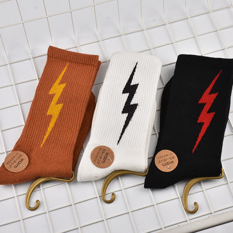 欧美原宿个性街头搞怪闪电闪电黑黑白中筒袜子中筒袜