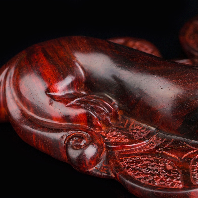 小叶螭龙龙虫并雕斋印度紫檀雕件摆件精品木雕手把摆件