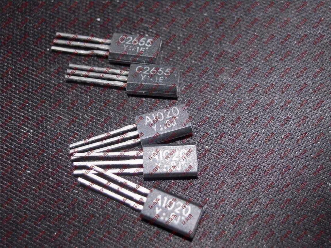 功率三极管2sa1020c26552sc2655a1020to92tos进口原装三极管