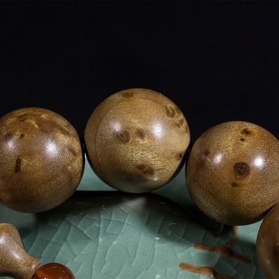 龙虫雕斋金丝楠木手串满金丝瘤疤雀眼四川老料一物一拍手链