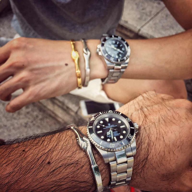 欧美创意首饰品牵手男女士开口手环学生潮牌情侣握手复古钛钢手镯