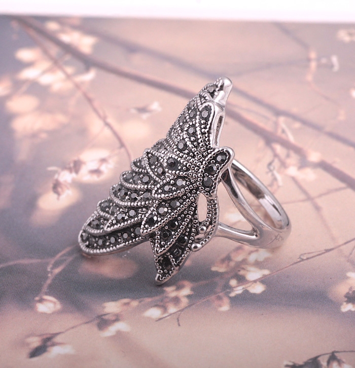 天天特价夸张宽面大戒指女复古镶钻蝴蝶食指中指个性饰品指环戒子