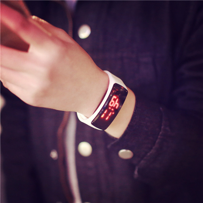 粉红豹同款手环麻辣变形计崔天琪王洋时尚手表女学生韩版简约led_不
