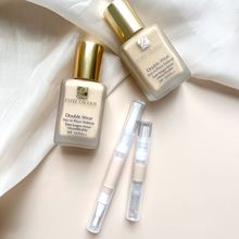 Color test sample of Estee Lauder dw liquid foundation