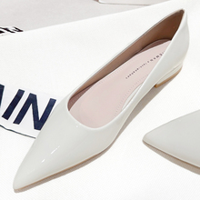 Little Slim Immortal | Off White~Pointed Flat Sole Single Shoes