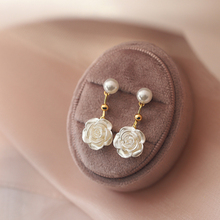 Design Sensation Camellia Pearl Earrings and Silver Needles with High Quality