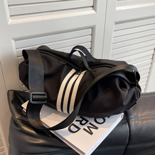 Fashionable large capacity crossbody shoulder bag versatile tote bag