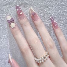 Wearing high-end nail art patches with ice transparent colors