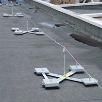 Self-standing lifeline counterweight block suboat metal temporary horizontal lifeline without piercing the roofing