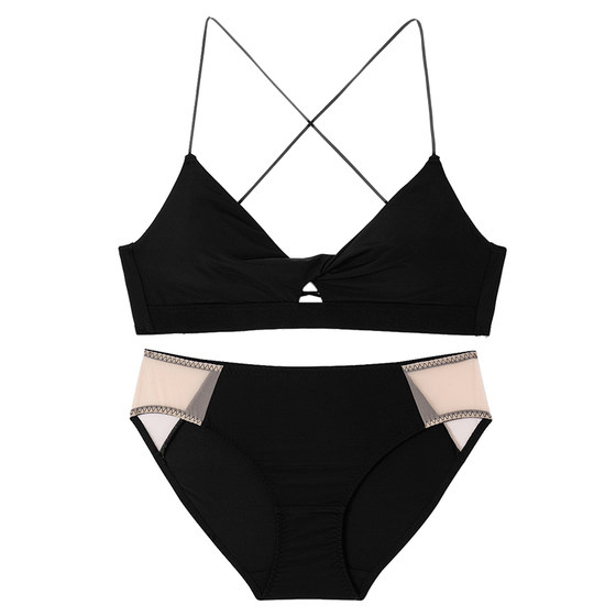 Fly girl cross-shoulder strap beautiful back lingerie thin strap backless black French sexy bra small breast without steel rings
Fly girl cross-shoulder strap beautiful back lingerie thin strap backless black French sexy bra small breast without steel rings