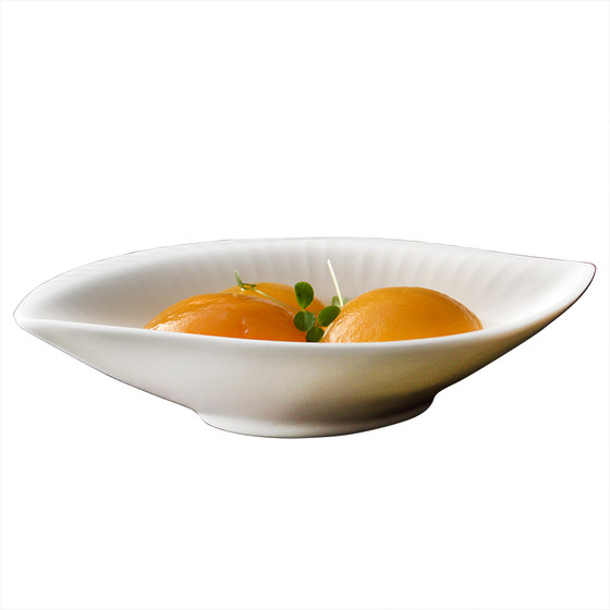 Longmei Ge Gao's appearance Japanese bone porcelain seafood sashimi plate deep plate creative plate dish soup plate special hotel tableware
Longmei Ge Gao's appearance Japanese bone porcelain seafood sashimi plate deep plate creative plate dish soup plate special hotel tableware