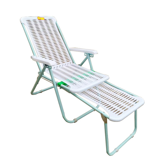 Thicked lounge chair folding plastic beach chair Lazy people lunch break, nap, leisure office, home balcony back Thicked lounge chair folding plastic beach chair Lazy people lunch break, nap, leisure office, home balcony back