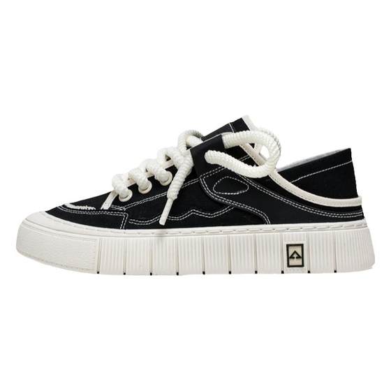 Canvas men's shoes in summer, lazy people can step on the heel half slippers for men's trendy and versatile sports and casual shoes
Canvas men's shoes in summer, lazy people can step on the heel half slippers for men's trendy and versatile sports and casual shoes