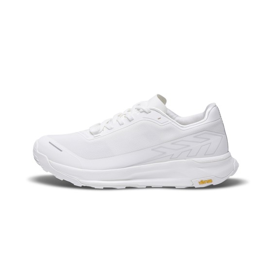 KOLON SPORT outdoor shoes EGG LITE 2.0 cushioned and sporty hiking shoes for men and women
KOLON SPORT outdoor shoes EGG LITE 2.0 cushioned and sporty hiking shoes for men and women