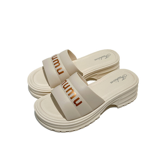 Thick-soled slippers for women wearing summer fashion non-slip high heel slippers with shit feel soft sole beach flip flops
Thick-soled slippers for women wearing summer fashion non-slip high heel slippers with shit feel soft sole beach flip flops