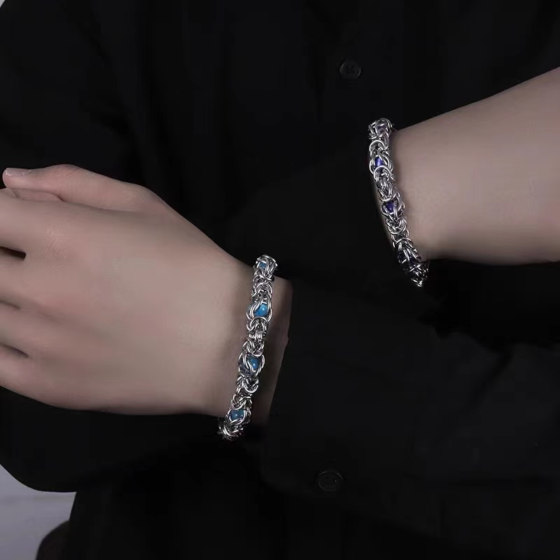 YUSTUDIO朋克重金属克莱因蓝珠钛钢手链潮酷轻奢无性别高级感手饰