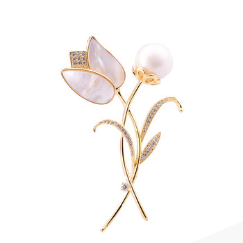 ແມ່ຍິງ tulip ທີ່ສວຍງາມສູງ pearl crystal corsage temperament flower shawl buckle pin coat suit brooch