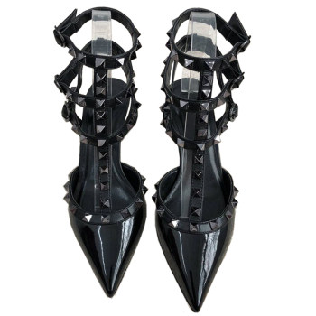 2024 Early Spring V Home Studded High Heels Sandals Thin Heel Willow Large Leather T-Strap ເກີບຜູ້ຍິງທີ່ມີປາຍຕີນແລະປາຍຕີນ