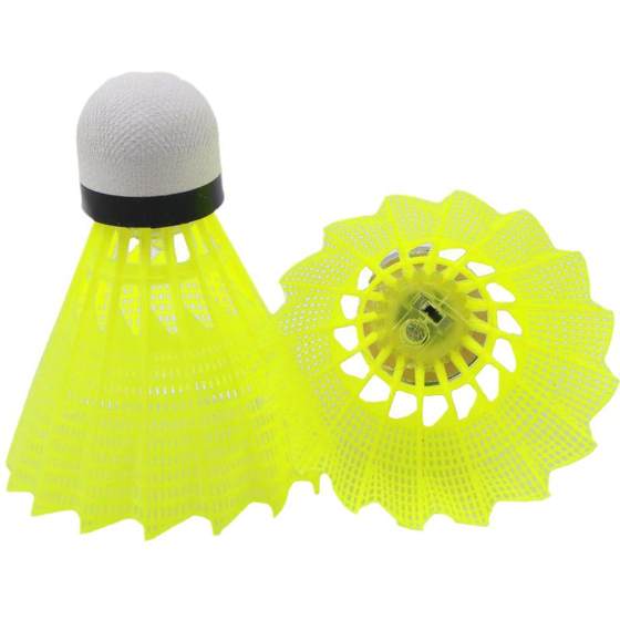Glowing badminton LED luminous light at night with lights at night with lights windproof and beat-resistant nylon goose feathers at night Glowing badminton LED luminous light at night with lights at night with lights windproof and beat-resistant nylon goose feathers at night