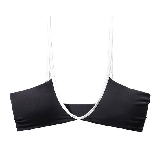 French underwear for women with small breasts, thin sexy beautiful back, deep U shell cup bra, markless and no steel rings, wearing girls' swimsuit
French underwear for women with small breasts, thin sexy beautiful back, deep U shell cup bra, markless and no steel rings, wearing girls' swimsuit
