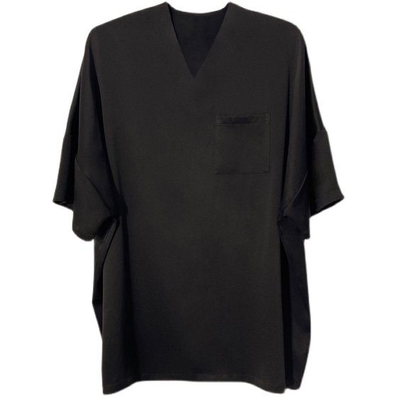 Chen Xiaoman's original design plain crepe satin 30mm heavy silk V-neck T-shirt for women's high-end 2025 summer new style
Chen Xiaoman's original design plain crepe satin 30mm heavy silk V-neck T-shirt for women's high-end 2025 summer new style