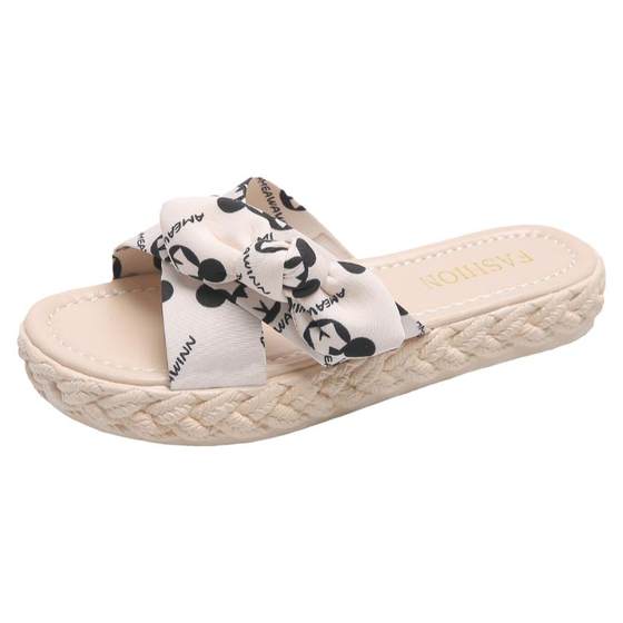 Fairy style with skirt and slippers for women wearing 2025 summer new wet water beach travel beach flip flops
Fairy style with skirt and slippers for women wearing 2025 summer new wet water beach travel beach flip flops